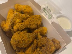 -BHC炸鸡(明洞总店)