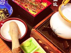 自制活鳗鱼盖饭-鳗鱼家·深夜食堂(军博店)
