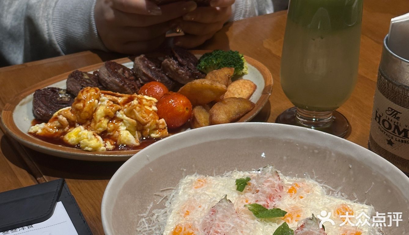 新街口我经常去的店子！经常创新 漂亮又好吃