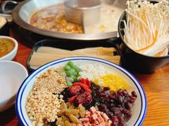 -佬土鹅肠火锅(解放路店)