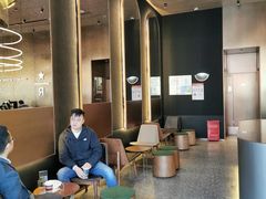 大堂-星巴克臻选(上海虹桥新天地三店)