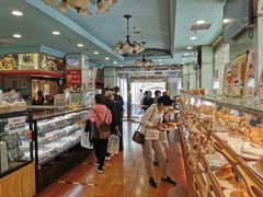 面包甜点陈列柜-新侨三宝乐面包店(崇文门店)