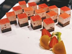 -东方红海鲜百汇(国际大厦店)