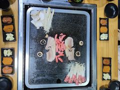-小黑猪石板烤肉(美食街店)