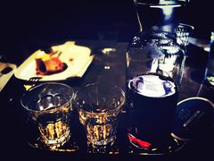 -UNI UNI(环亚凯瑟琳店)