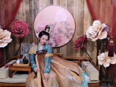 -翩若国风汉服体验馆