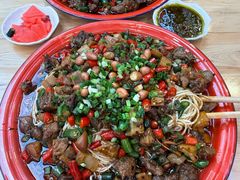 -犟一碗双椒鸡面(得意世界店)