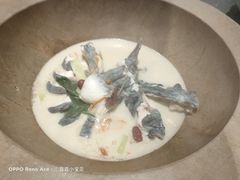 蒸汽长江黑洄鱼-滇小鱼·云南野生菌火锅(上杭路店)