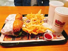 -The Habit Burger Grill 哈比特汉堡(复兴soho店)