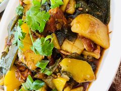 土豆海带炖罐头肉-千禧福海鲜馆