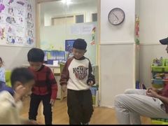 -i2青少儿英语(爱加星悦荟店)