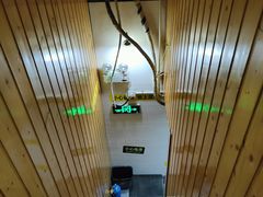 -牛小隆牛肉面馆(四牌楼店)