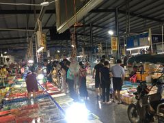 -霞涌市场海鲜摆卖区