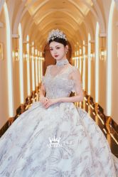 点击看大图 -艾拉·女王婚纱礼服馆