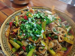 -廖哥泡椒兔(峨眉店)