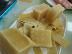 -荣吉招牌自助骨头锅(顾乡店)