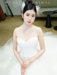 -派丽莫Pellimo原创设计婚纱品牌