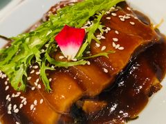 酒酿馒头配扣肉-卯时·龙光雅宴·精致锡帮菜(惠山古镇店)