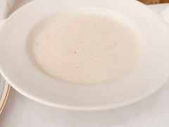 奶油松茸蘑菇汤-莫斯科餐厅