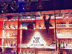 -UP嘻哈酒吧(粉巢店)