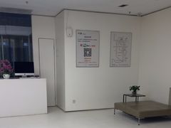 -卡罗酒店(东门晒布地铁站店)