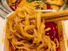 -龍歌自助小火锅(市南金茂湾店)
