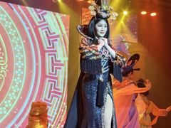 -金东尼人妖秀