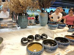 -金滏山烤肉·海鲜·火锅自助餐厅(襄阳万达店)