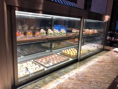 面包甜点陈列柜-嘉定凯悦·咖啡厅