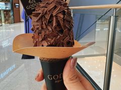 浓醇黑巧味软冰淇淋-GODIVA(海岸城店)
