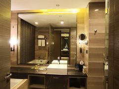 -上海松江假日酒店