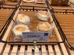 -顶东面包花园·生日蛋糕(世博店)
