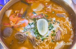 Tom Yum Hot Pot