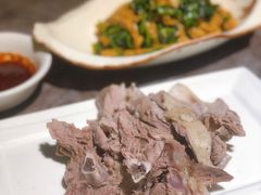 手抓羊肉半斤-贯贯吉·清真餐厅(浙江中路店)