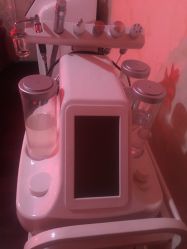 -爱美丽科技美肤中心