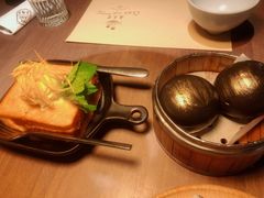 奶黄流沙西多士-来龙里 精致 东南亚餐室(万象城店)
