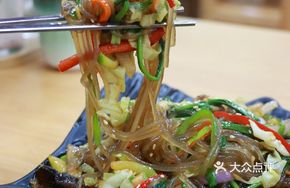 Vegetable Stir-Fried Noodles
