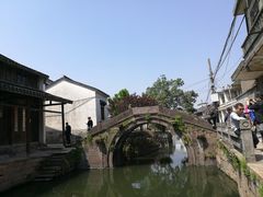 -丝绸小镇荻港古村