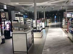 -日上免税店(三径路t3店)
