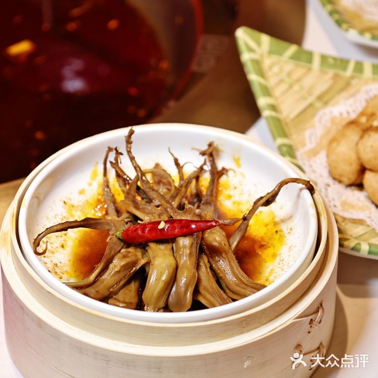 渝八爷|地道的重庆火锅店，火力全开的热辣感！