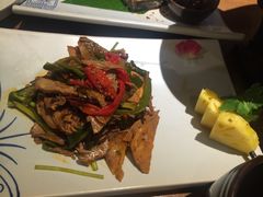 -云海肴·汽锅鸡·云南菜(天山百盛优客店)