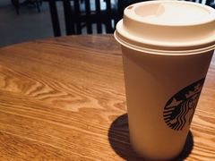 拿铁-星巴克臻选(郑州中原万达店)