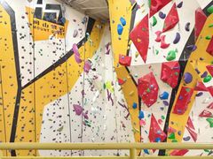 -问山MountQuest攀岩馆