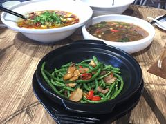 -香山湖家家宴(中山陵店)