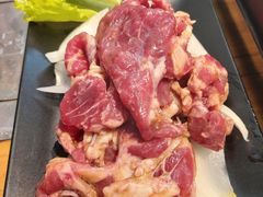 古法手切鲜肥瘦-枣玛露炭火烤肉脊骨锅