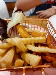 -玩元素·家庭游乐成长中心(香格里拉店)