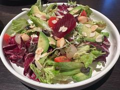 主厨牛油果花园沙拉-庐灶江南·江南菜·四合院Bistro(东直门雍和宫·原华侨宾馆店)