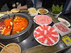 -宽板凳老灶火锅(台湾街店)