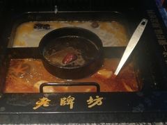 -老牌坊云南鱼豆花火锅(哈西万达店)
