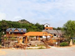 生态园外部景色-北镇龙岗子生态园